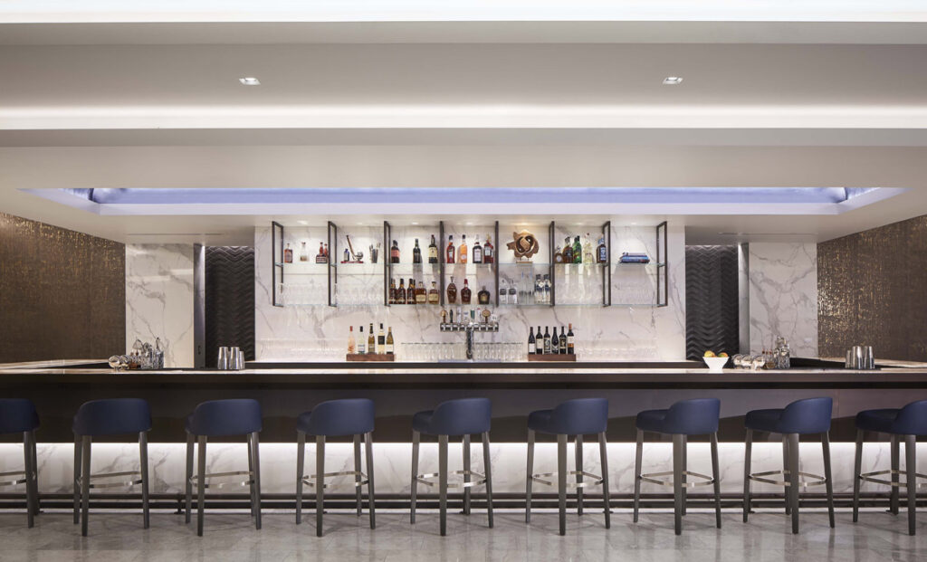 UNITED AIRLINES POLARIS LOUNGES