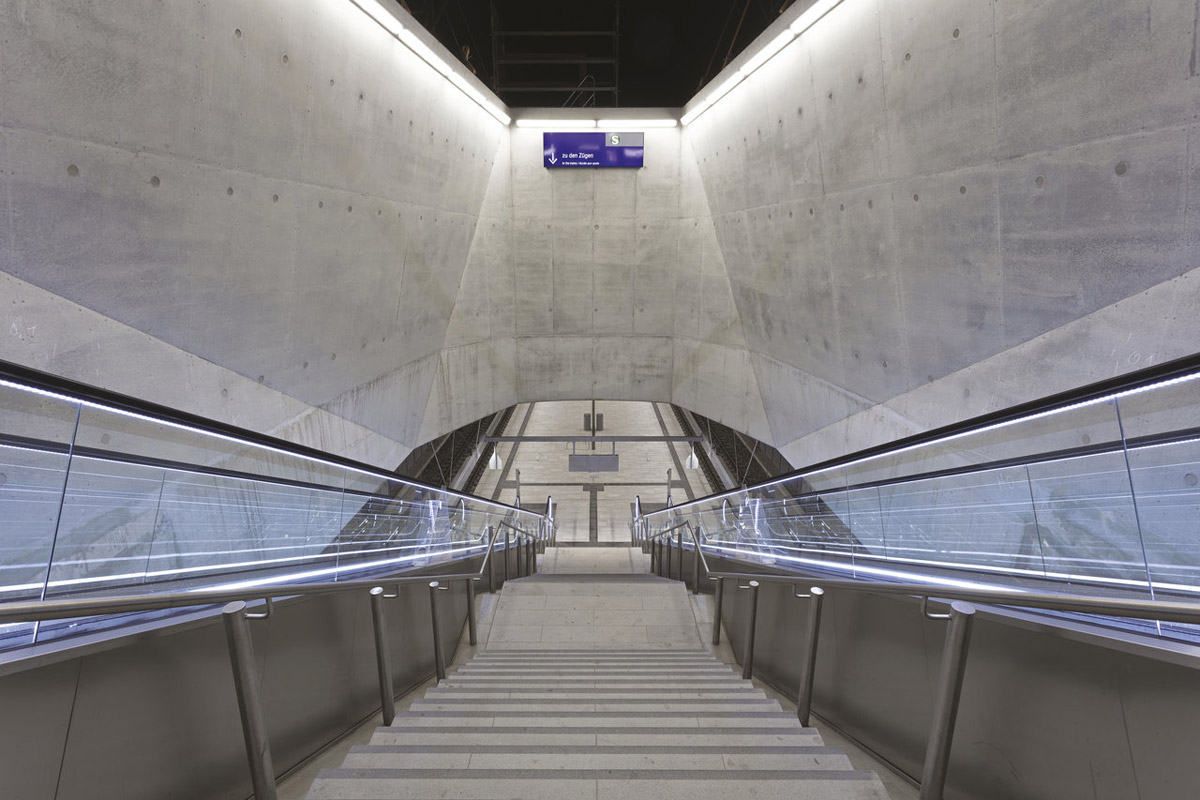 DEUTSCHE BAHN / S-BAHNHOF FRANKFURT GATEWAY – GARDENS